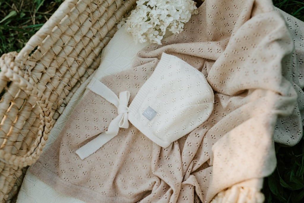 100% Merino Wool Baby Gift Set - Love (baby blanket & bonnet) - Tiny Tugz™
