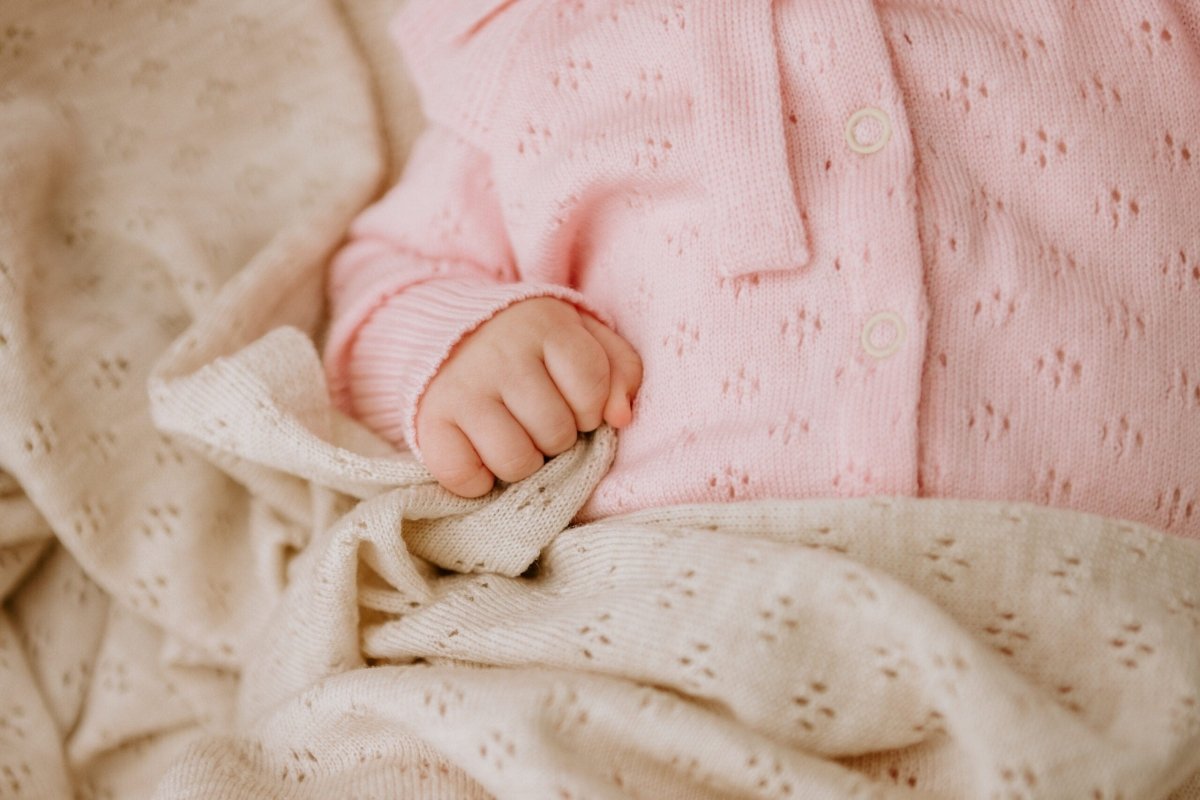 100% Merino Wool Baby Gift Set - Love (baby blanket & bonnet) - Tiny Tugz™