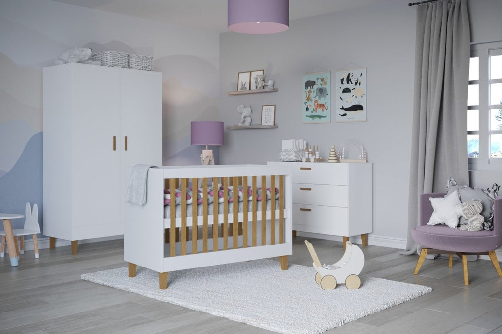 Baby Cot Kubi 120x60 - Adjustable Height, Solid Oak Slats - White - Tiny Tugz™