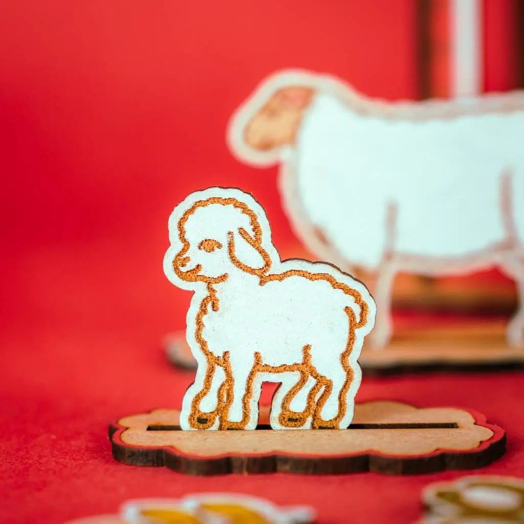 Barn Life - Colour-Your-Own Wooden Play Set - Tiny Tugz™