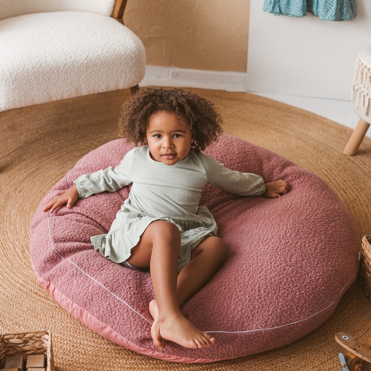 Bouclé Kids Floor Cushion - Rose - Round, 100 cm - Tiny Tugz™