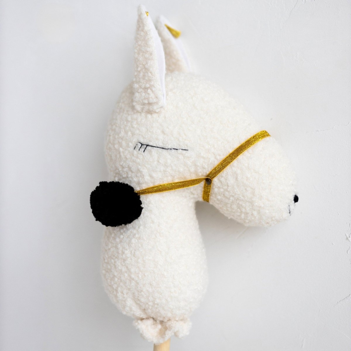 Bouclé Llama Hobby Horse Stick Toy - Ecru - 95 cm - Tiny Tugz™