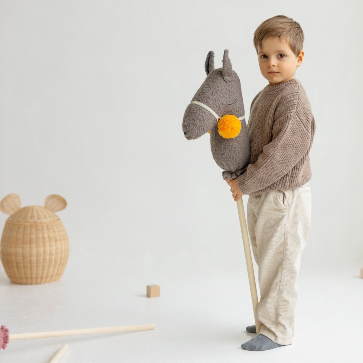 Bouclé Llama Hobby Horse Stick Toy - Grey - 95 cm - Tiny Tugz™