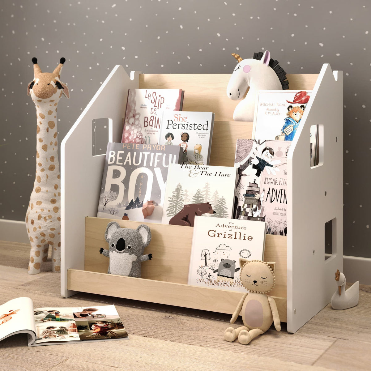 Montessori Front-Facing Children's Bookshelf – handmade wooden bookshelf, made in Czech Republic