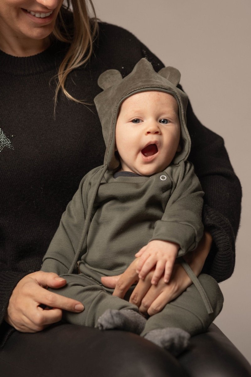 Cotton Velvet Baby Hat with Merino Wool Lining – Khaki Green - Tiny Tugz™