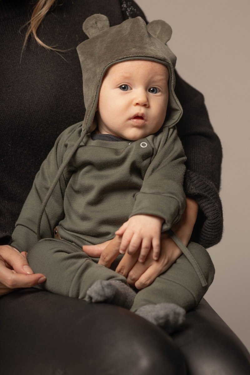 Cotton Velvet Baby Hat with Merino Wool Lining – Khaki Green - Tiny Tugz™