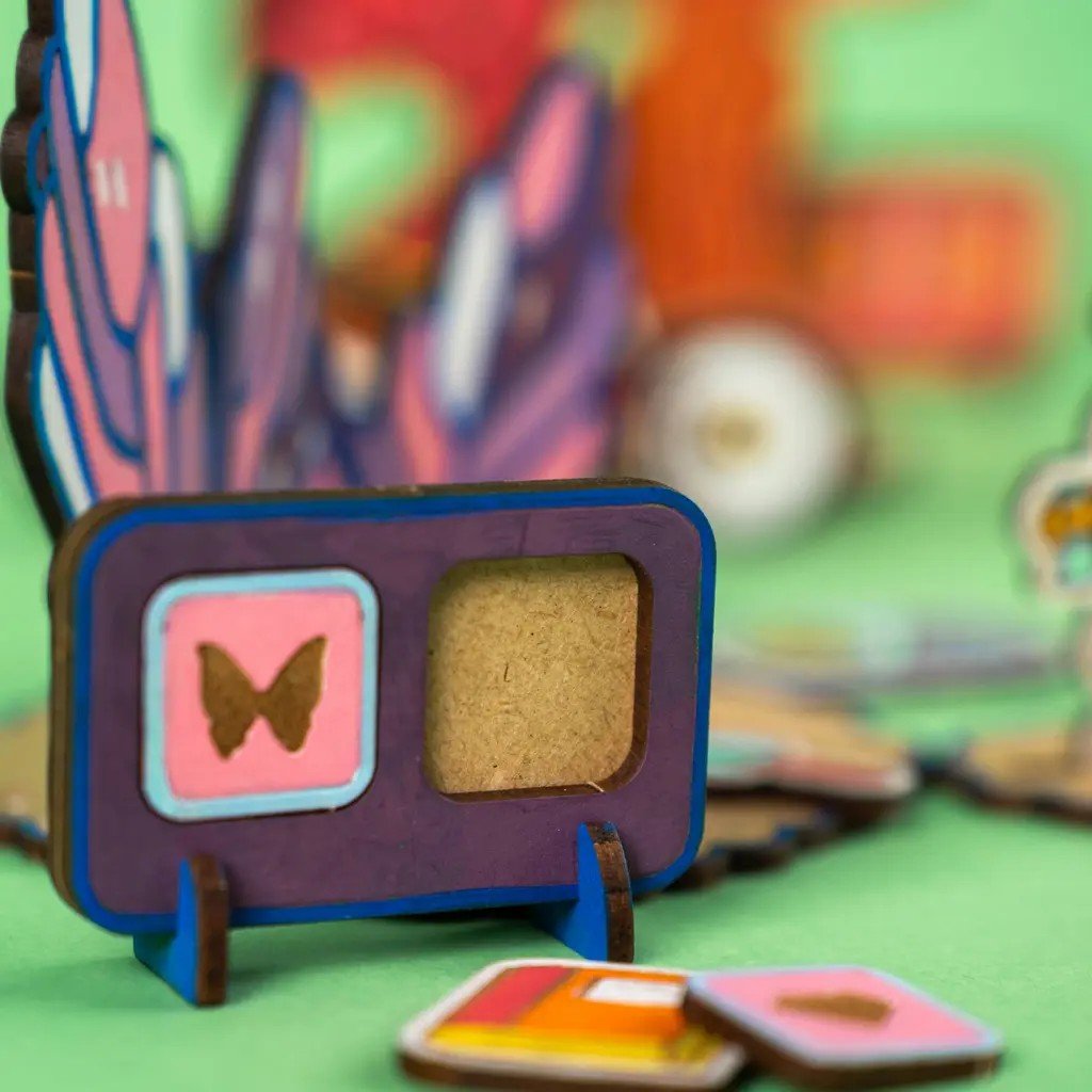 Eco Detectives - Colour-Your-Own Wooden Explorer Play Set - Tiny Tugz™