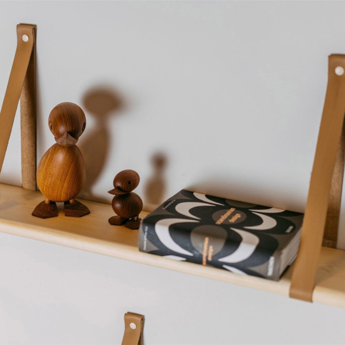 Floating Shelf – Natural Pine & Leather Straps (90 cm) - Tiny Tugz™