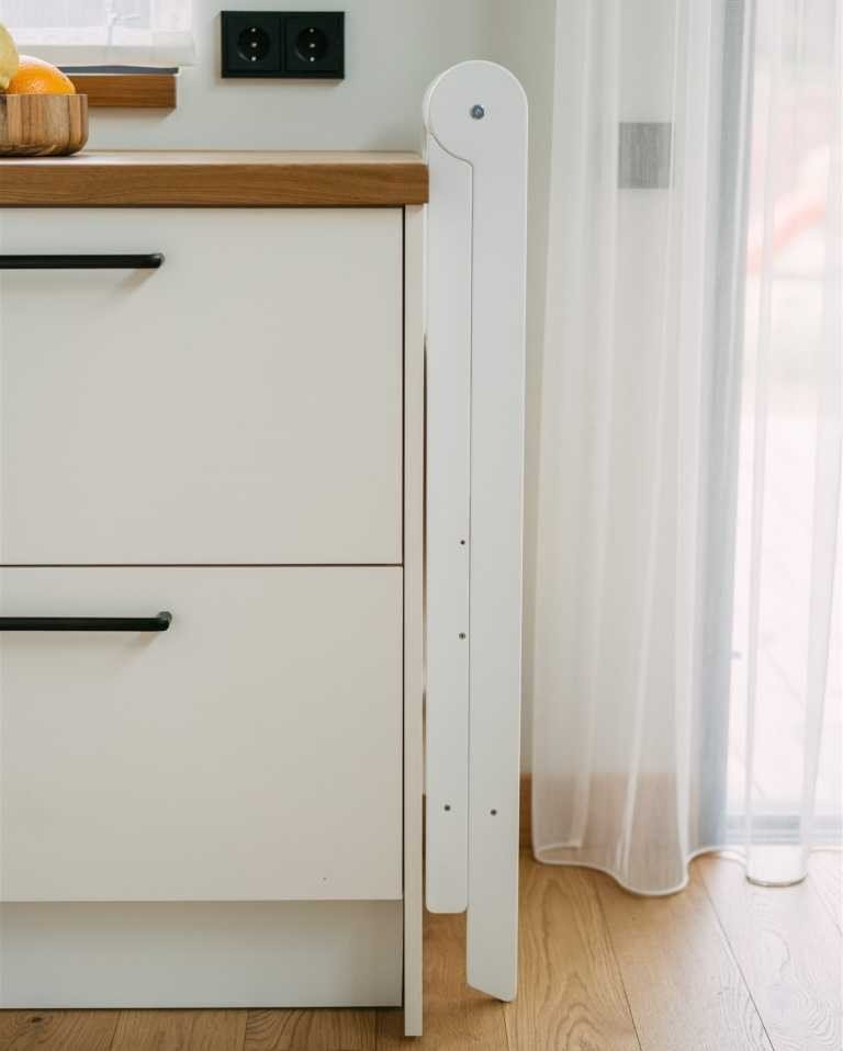 Foldable Wooden Kitchen Tower for Kids – Removable Safety Rail - Tiny Tugz™
