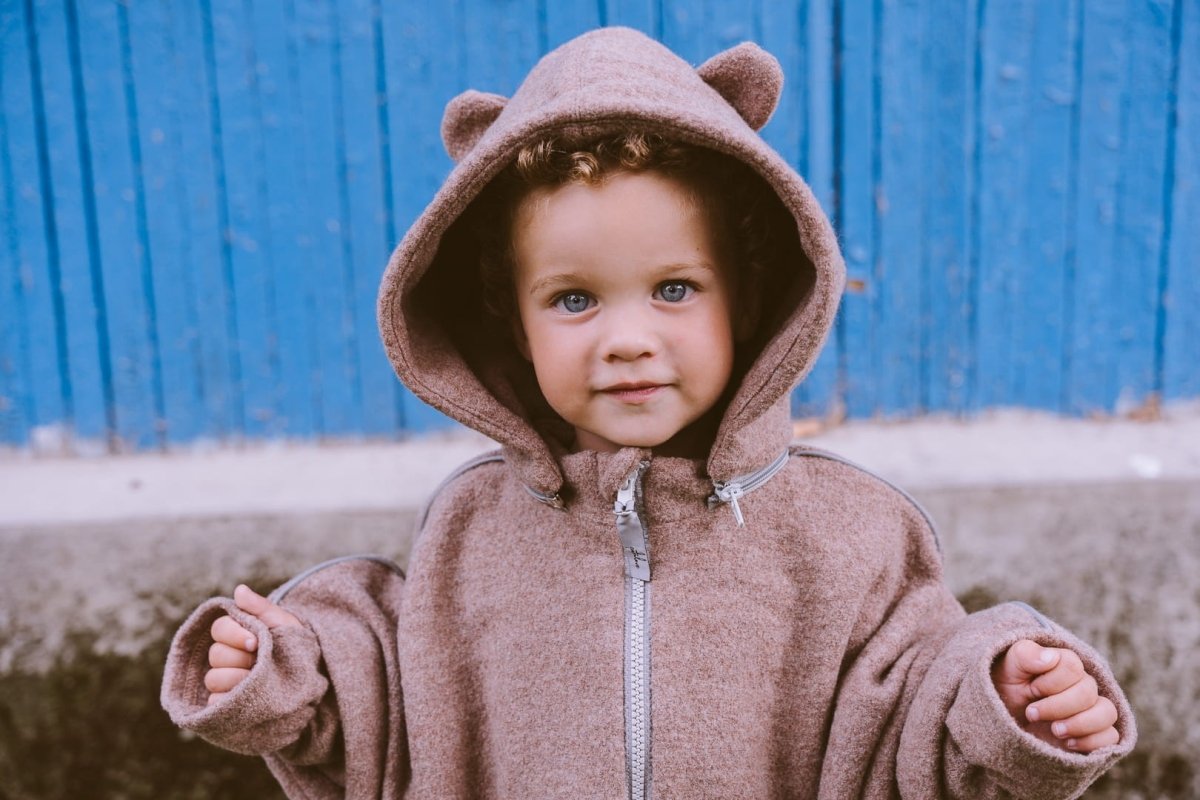 Kids 100% Merino Wool Car Poncho – Car Seat Safe (Bear) - Tiny Tugz™