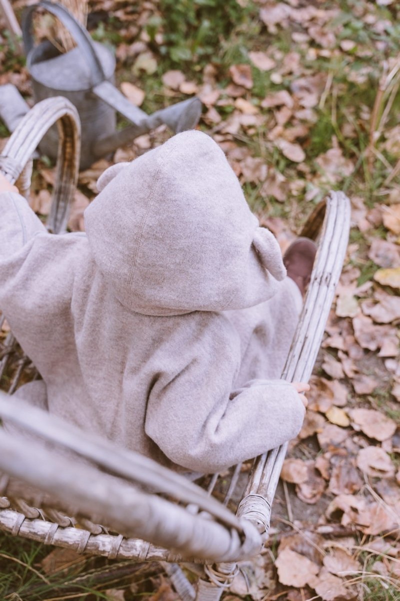 Kids 100% Merino Wool Car Poncho – Car Seat Safe (Lamb) - Tiny Tugz™