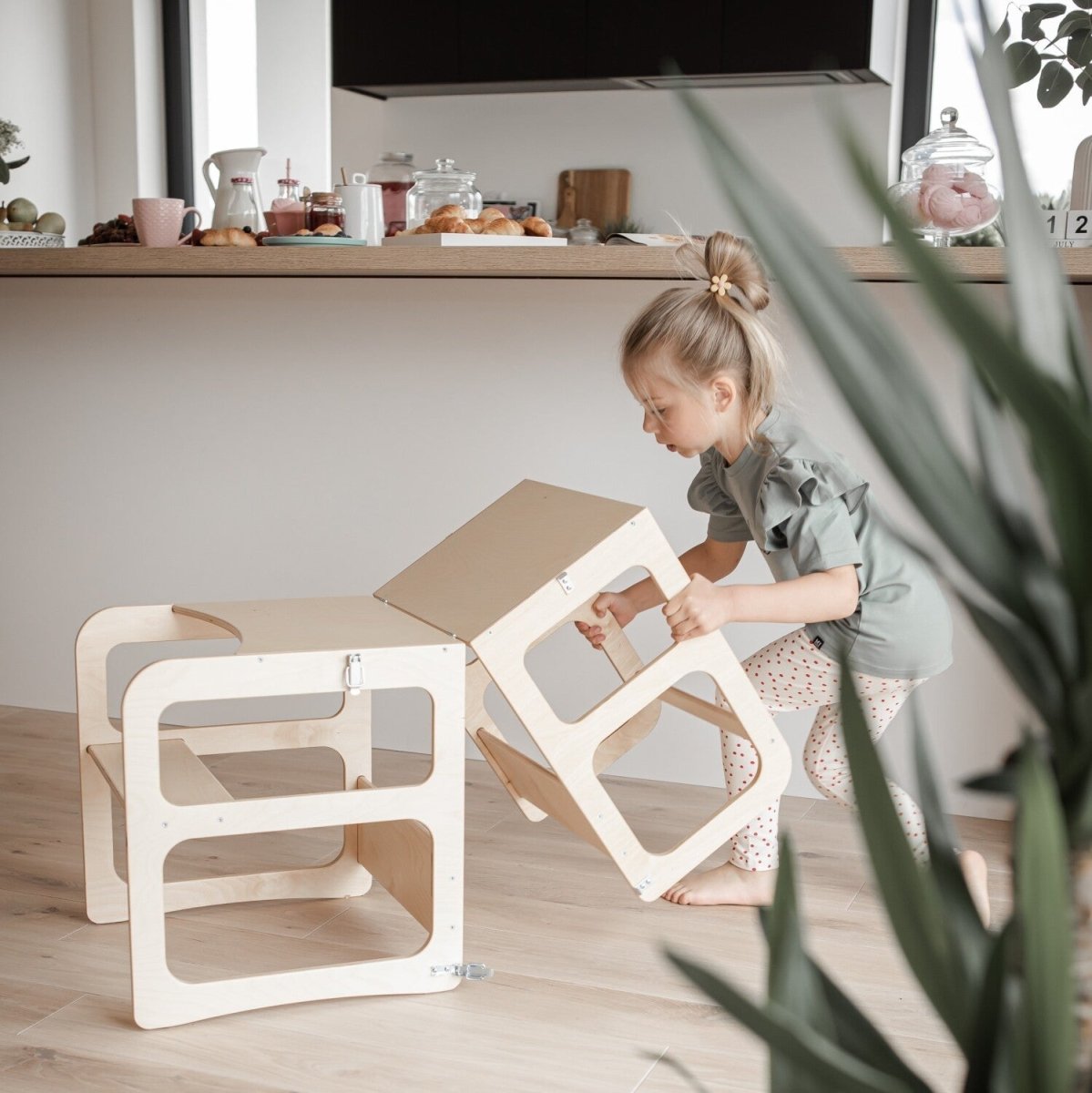 Kids 2-in-1 Convertible Kitchen Tower & Table Set – Montessori Style - Tiny Tugz™