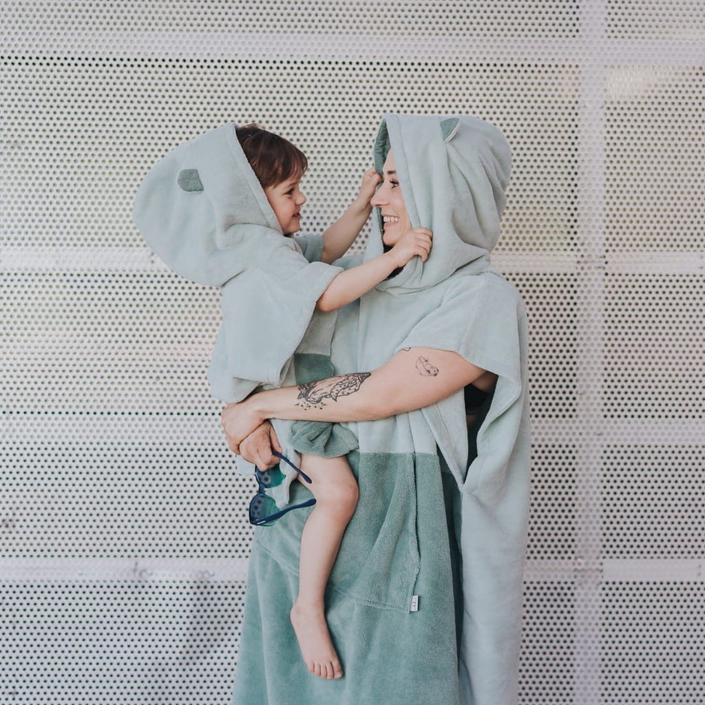 Kids Bamboo & Cotton Blend Poncho (Turquoise Bear) - Tiny Tugz™