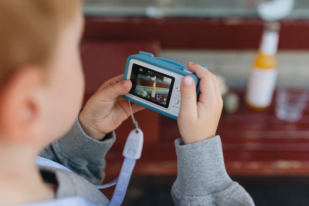 Hoppstar Kids Camera Rookie – 2.0-inch IPS screen with auto focus and face detection