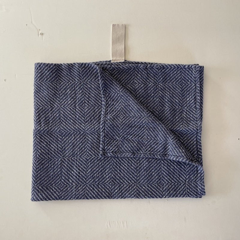 Kids Large 100% Linen Bath Towel (Blue Fishbone) - Tiny Tugz™
