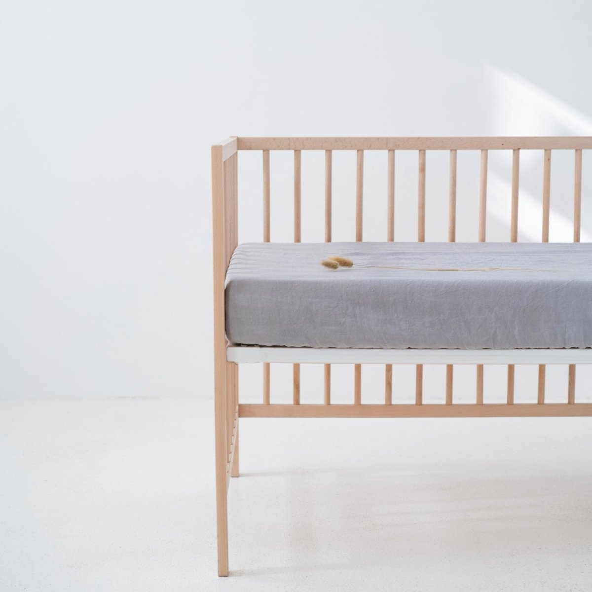Kids’ Linen Fitted Sheet (Light Grey) – 100% Linen, Handmade - Tiny Tugz™