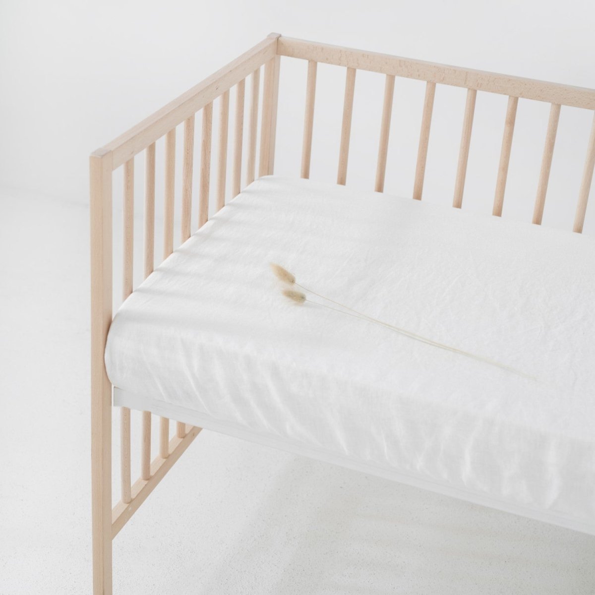 Kids’ Linen Fitted Sheet (White) – 100% Linen, Handmade - Tiny Tugz™