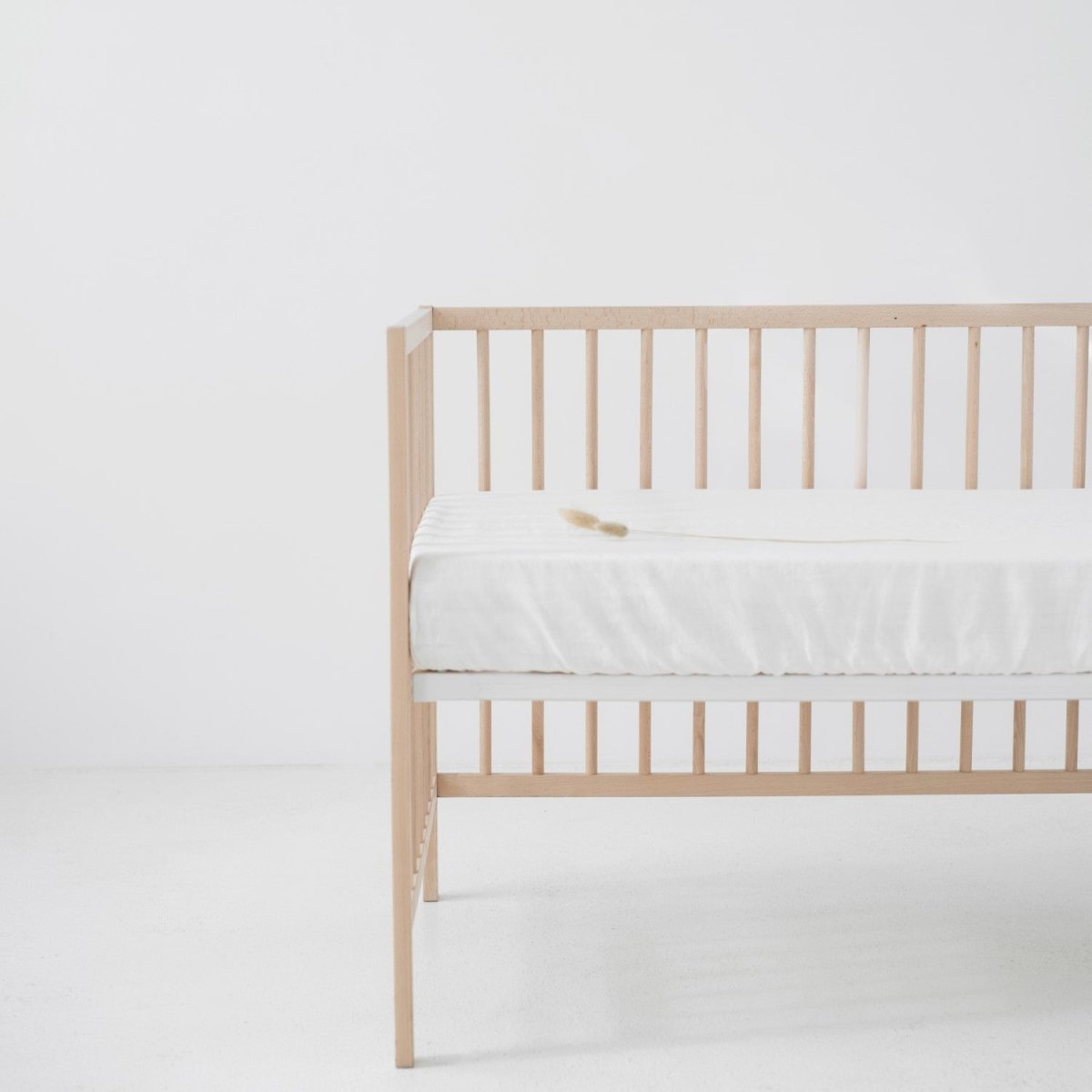 Kids’ Linen Fitted Sheet (White) – 100% Linen, Handmade - Tiny Tugz™