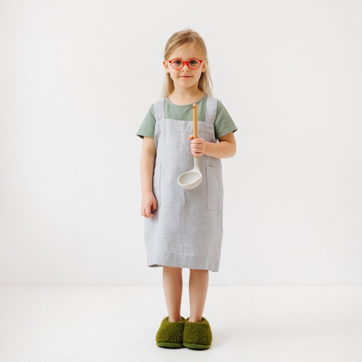 Kids’ Linen Pinafore Apron (Light Grey) – 100% Stone-Washed Linen, Handmade - Tiny Tugz™