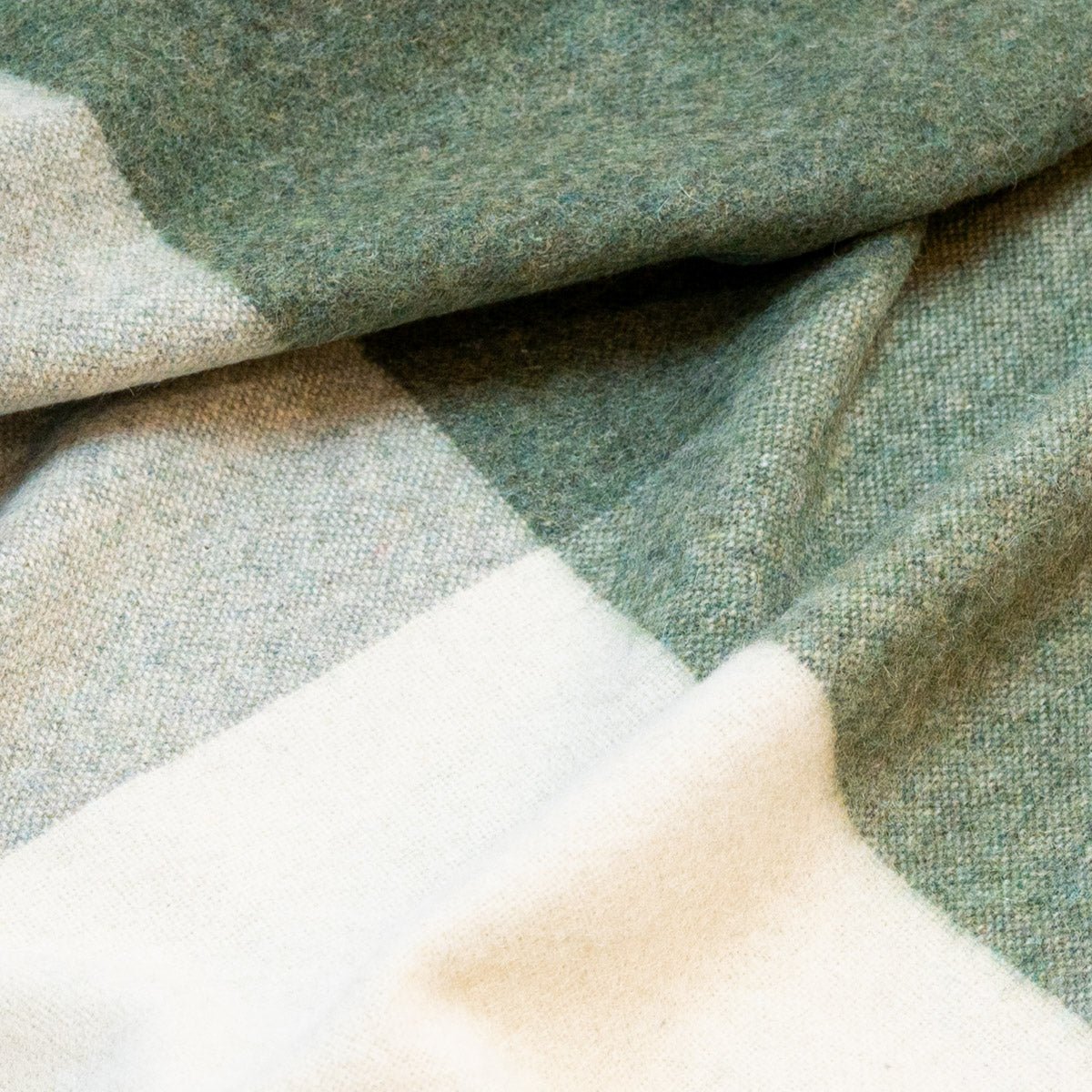 Kids Tartan Recycled Alpaca Wool Blanket Classic Check (150 x 200cm) - Tiny Tugz™