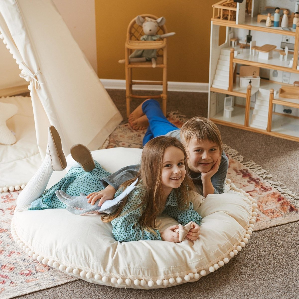 Large Kids Floor Cushion with Pompoms - Ecru - Round, 100 cm - Tiny Tugz™
