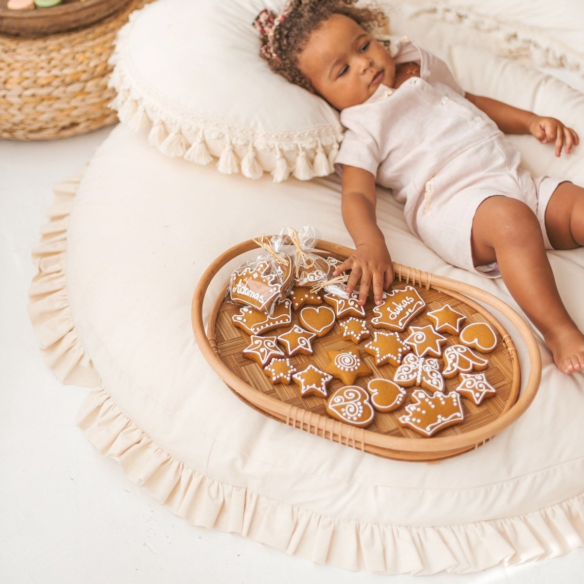 Large Kids Floor Cushion with Ruffled Edge - Ecru - Round, 100 cm - Tiny Tugz™