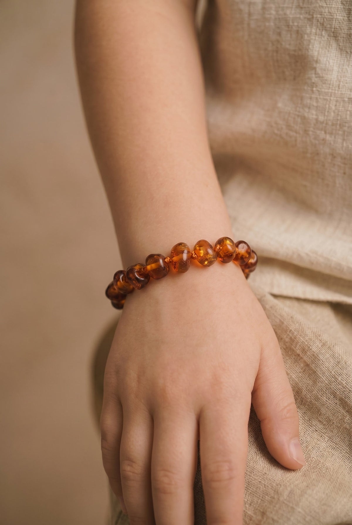 Baby/Child - Amber Bracelet - Round Beads - Polished - 14cm - Cognac