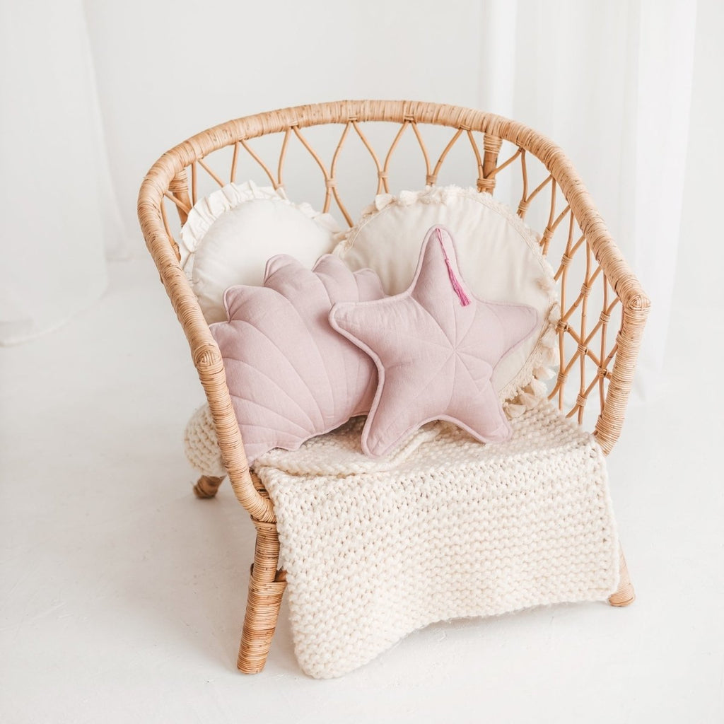 Linen Seashell Cushion - Pink - 35 x 45 cm - Tiny Tugz™