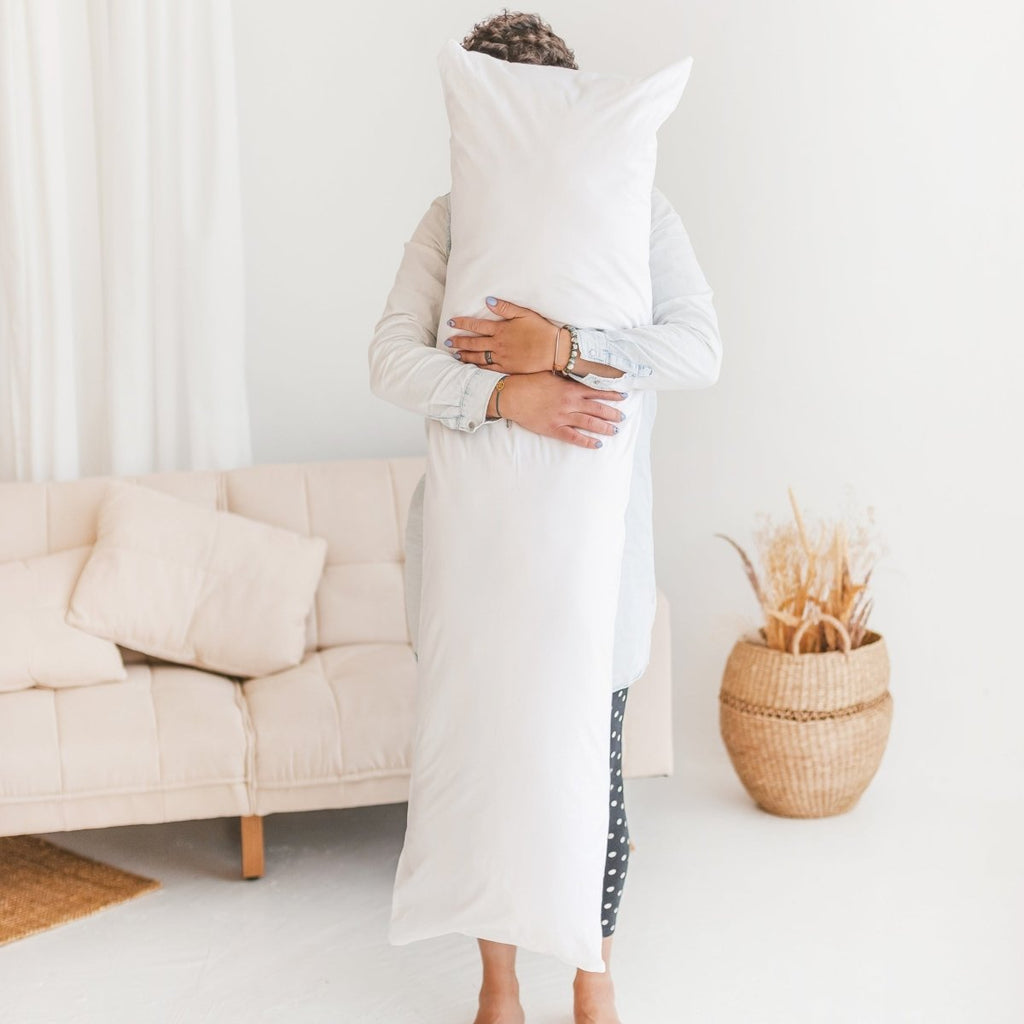 Long Maternity Body Pillow - Organic Cotton Cover - White - 145 cm - Tiny Tugz™