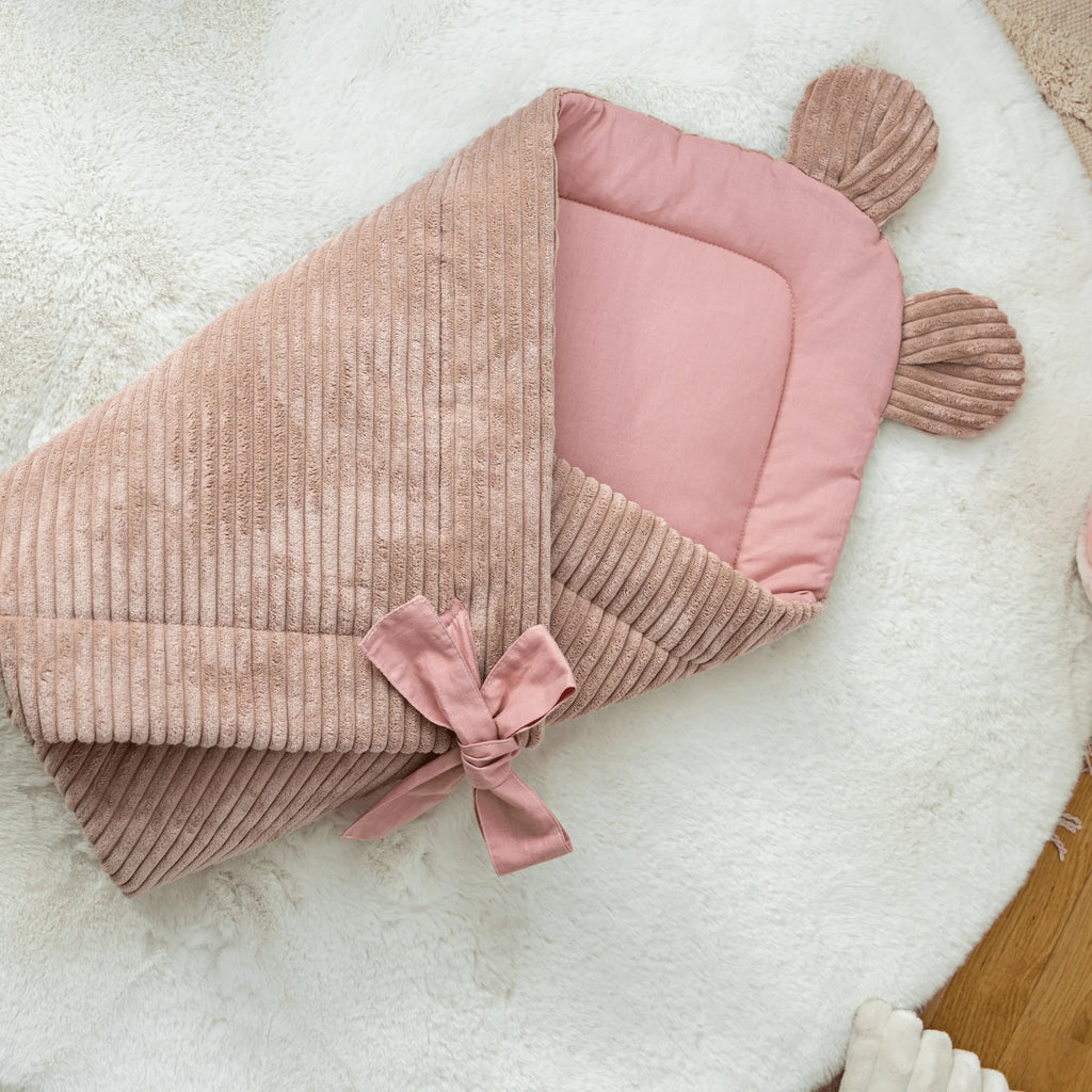 Gigoteuse d'emmaillotage en coton avec extérieur en velours (rose poudré)