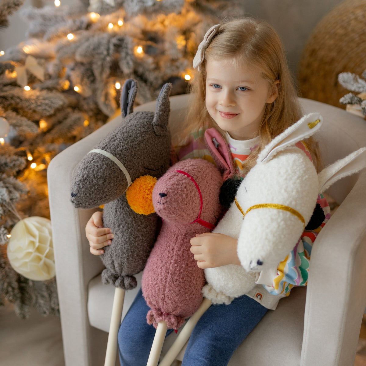 Bouclé Llama & Alpaca Hobby Horse Stick Toy – Rose