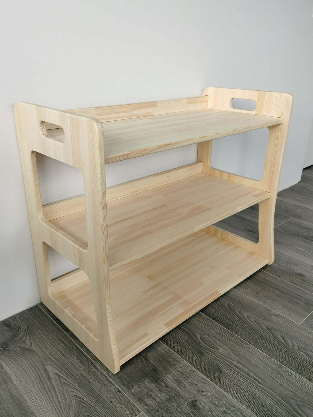 Montessori Toy Shelf Maxi in a Montessori playroom setting