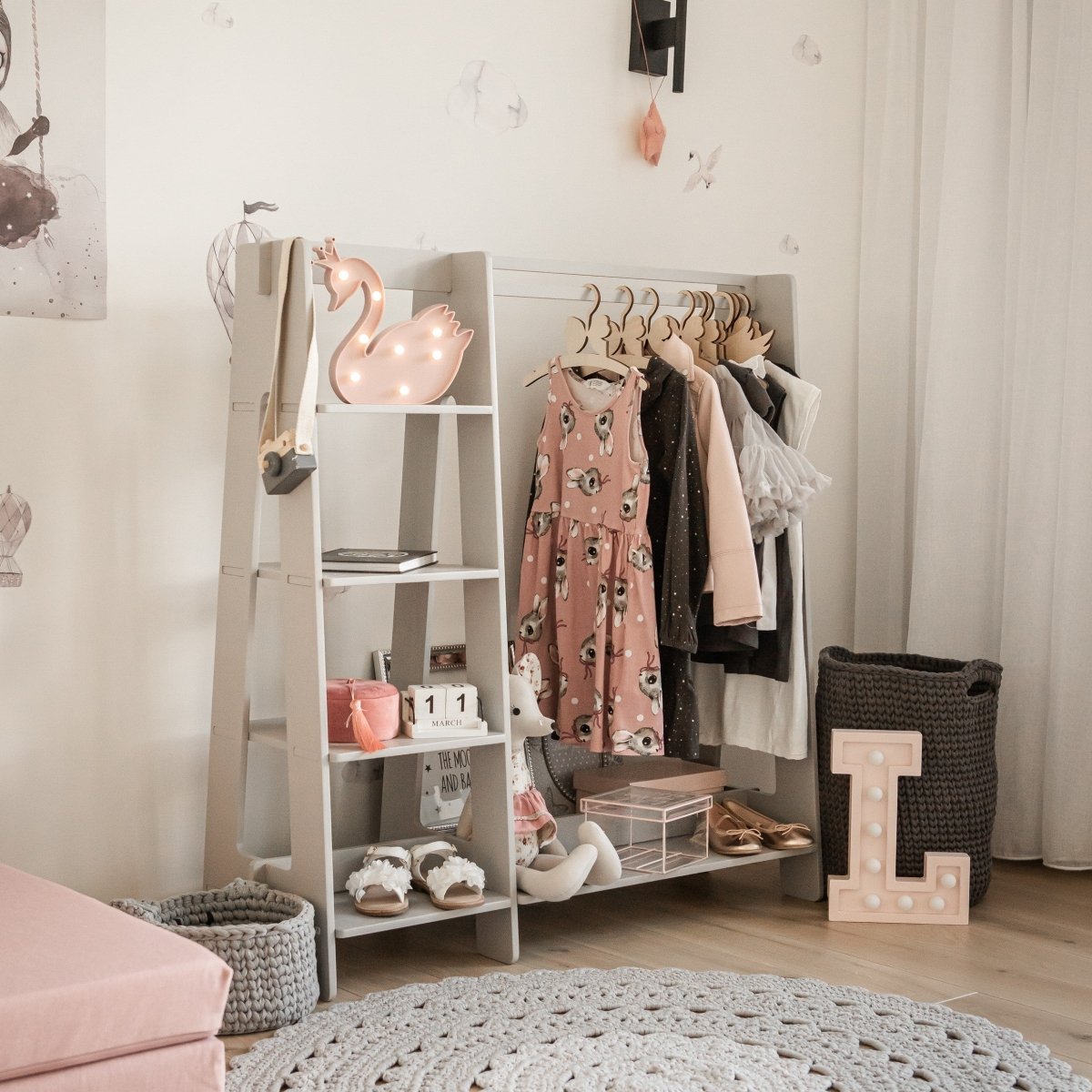 Montessori Kids Clothing Rack - Tiny Tugz™