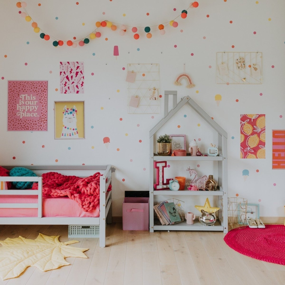 Montessori Kids House-Shaped Wooden Shelf - Tiny Tugz™