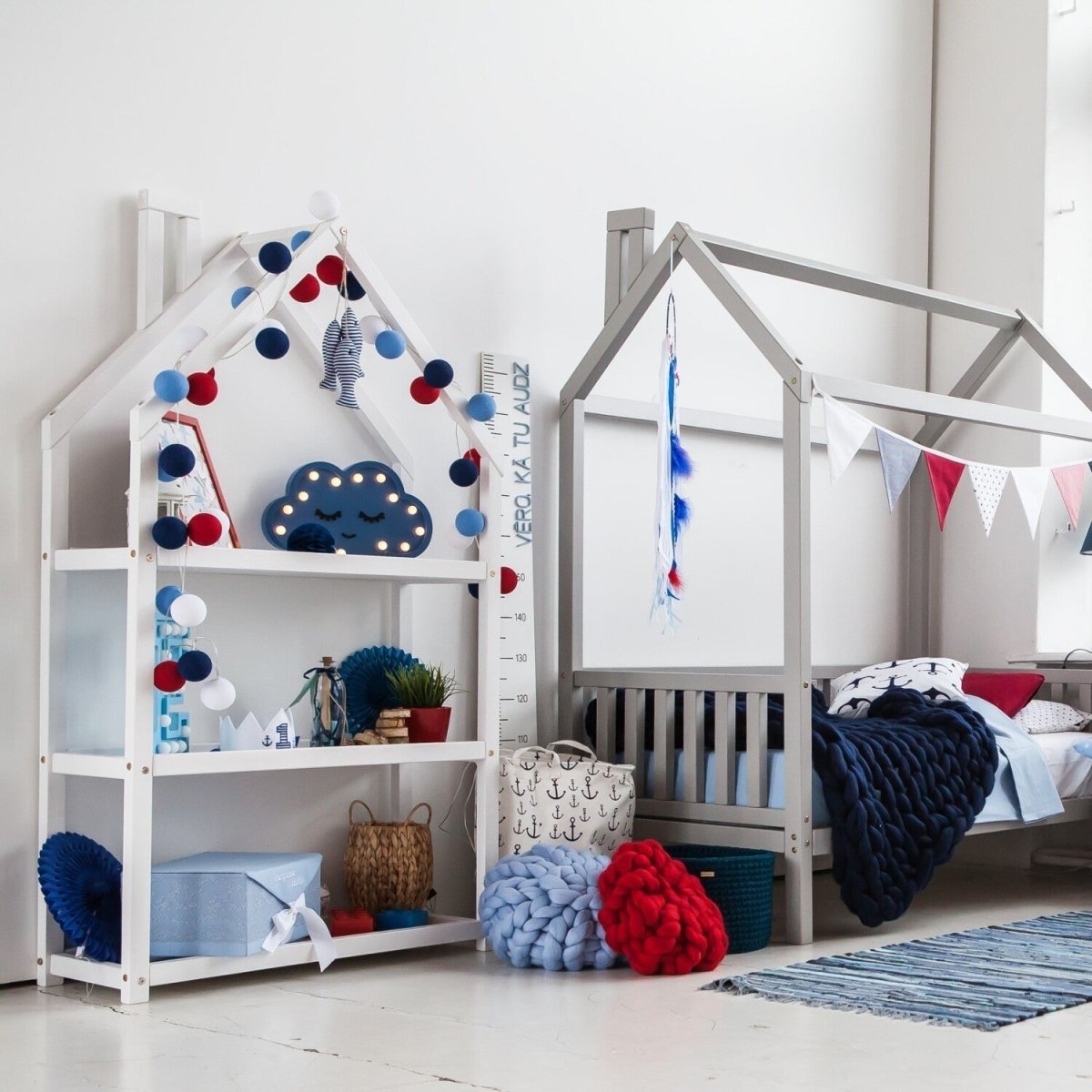 Montessori Kids House-Shaped Wooden Shelf - Tiny Tugz™