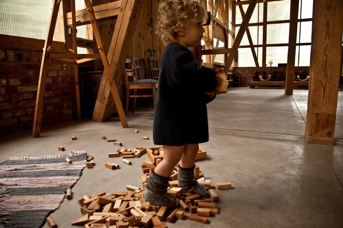 Montessori Wooden Blocks (30-Piece Natural Colours) - Tiny Tugz™