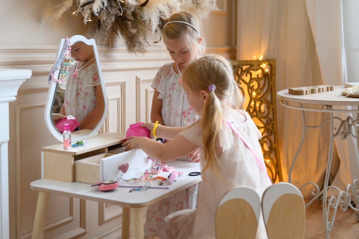 Princess Wooden Beauty Mirror Table & Chair Set (Tulip) - Tiny Tugz™