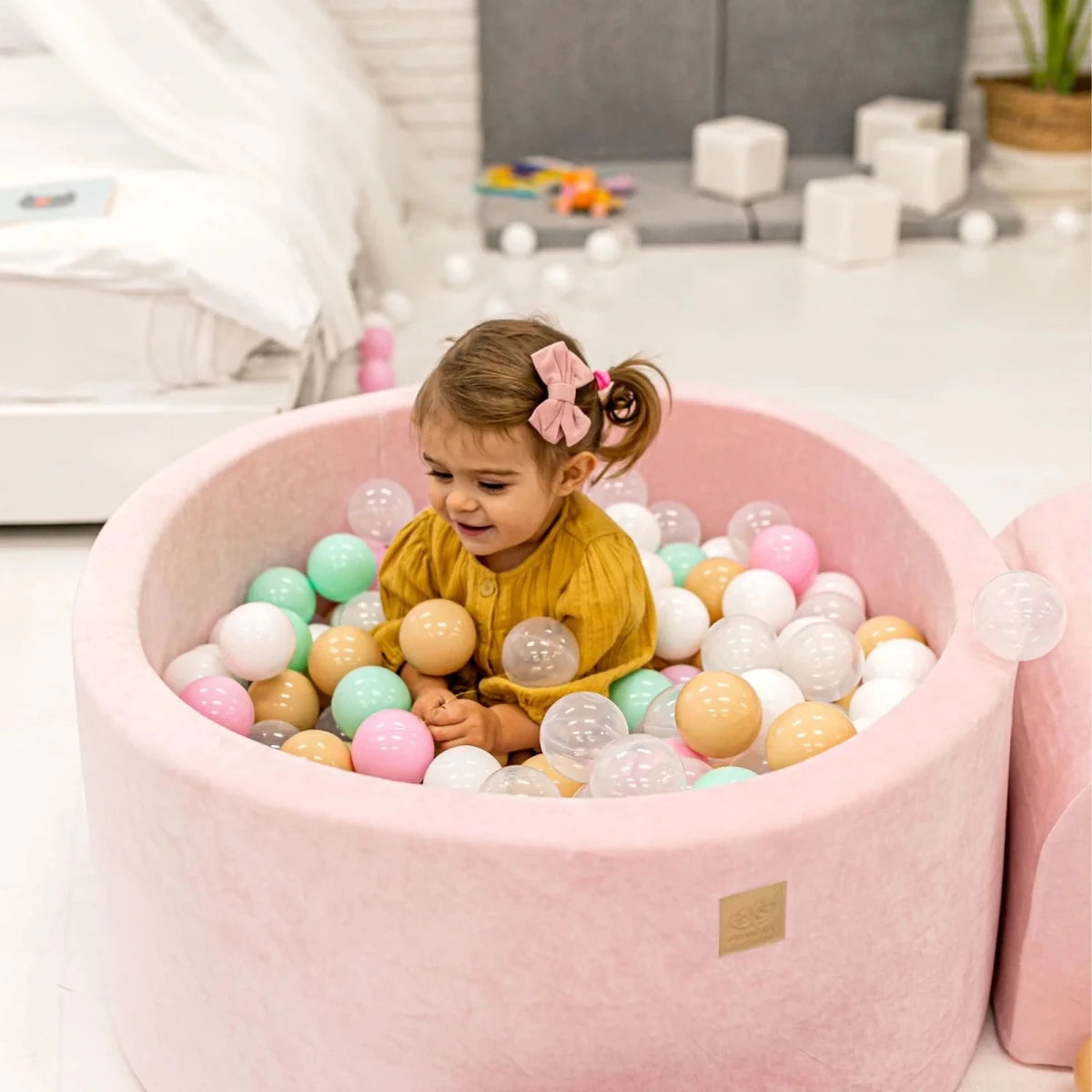 Round Velvet Foam Ball Pit (Sage Green) – Safe Soft Play Pool for Kids (200 Balls Included: Transparent) - Tiny Tugz™