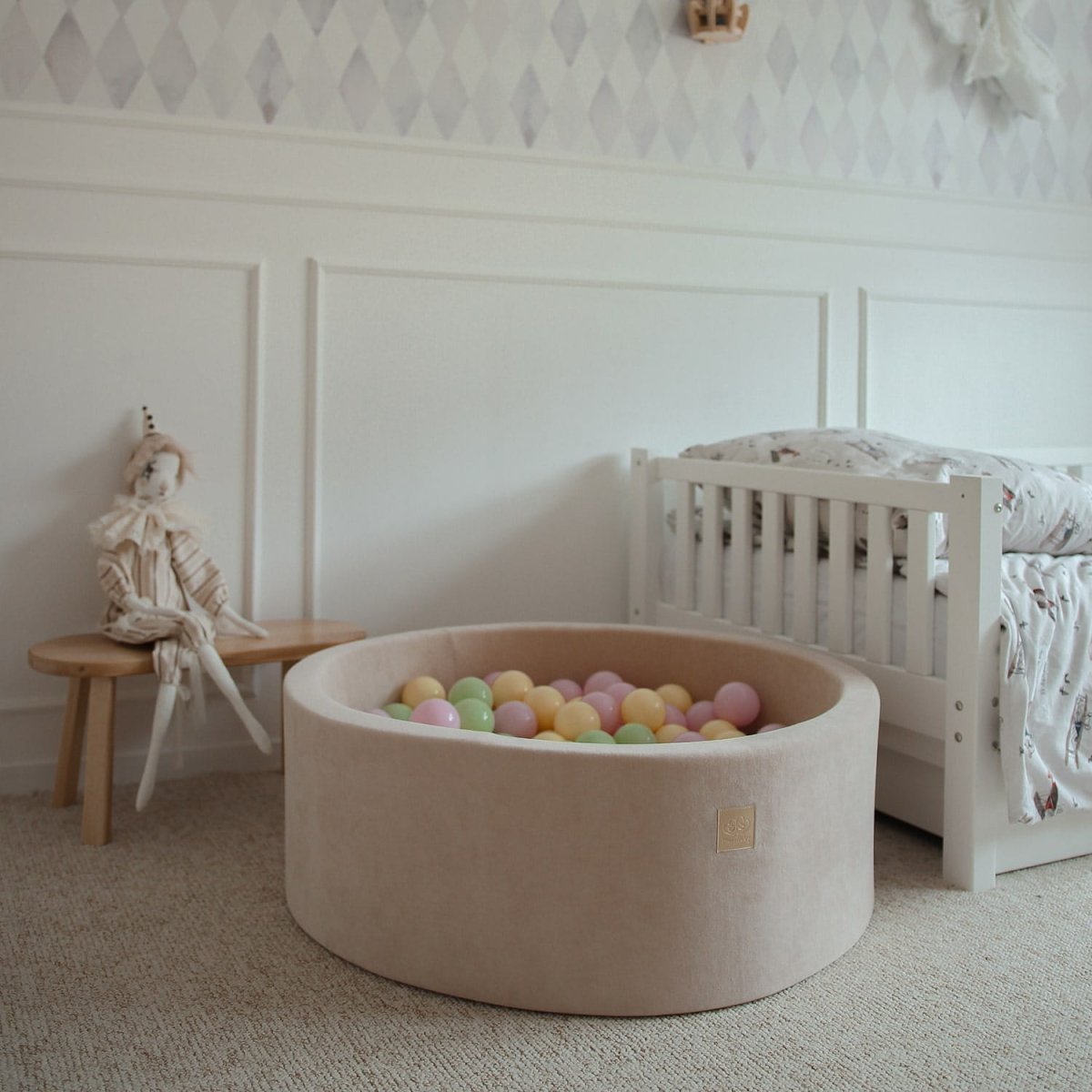 Round Velvet Foam Ball Pit with 250 Balls, 30 cm High - Spring - Tiny Tugz™