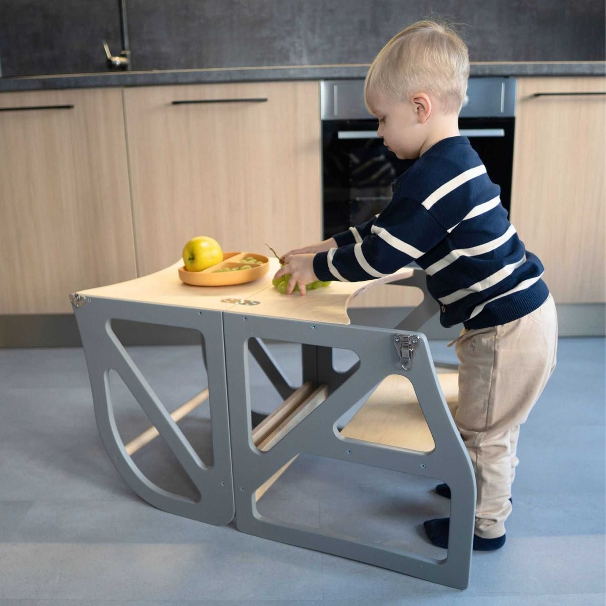 Securestep™ 2-in-1 Montessori Kitchen Tower for Toddlers (18M–6Y) - Tiny Tugz™