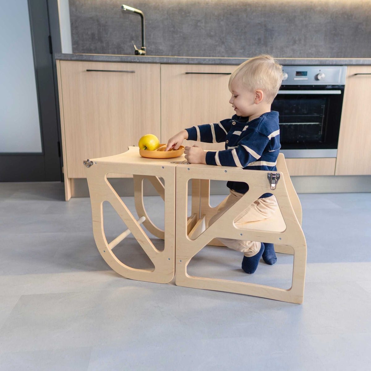 Securestep™ 2-in-1 Montessori Kitchen Tower for Toddlers (18M–6Y) - Tiny Tugz™