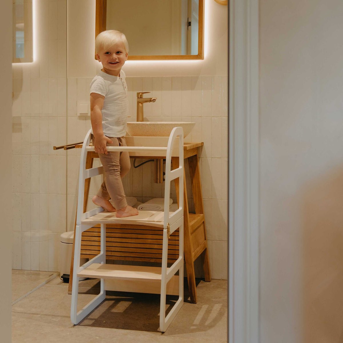 Sleekstep™ 4-in-1 Montessori Kitchen Tower & High Chair Combo (6M–6Y) - Tiny Tugz™