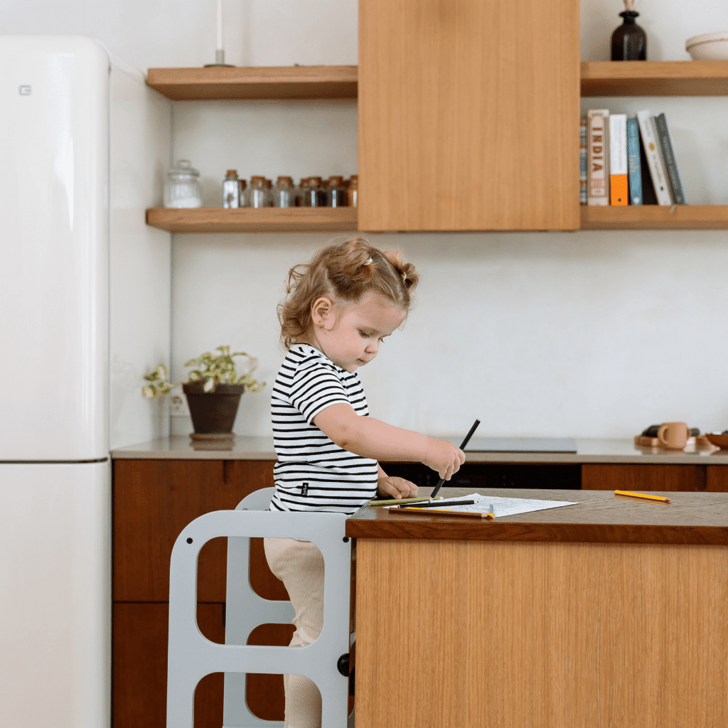 STEP'n'SIT® 2-in-1 Learning Tower & Table - White - Tiny Tugz™