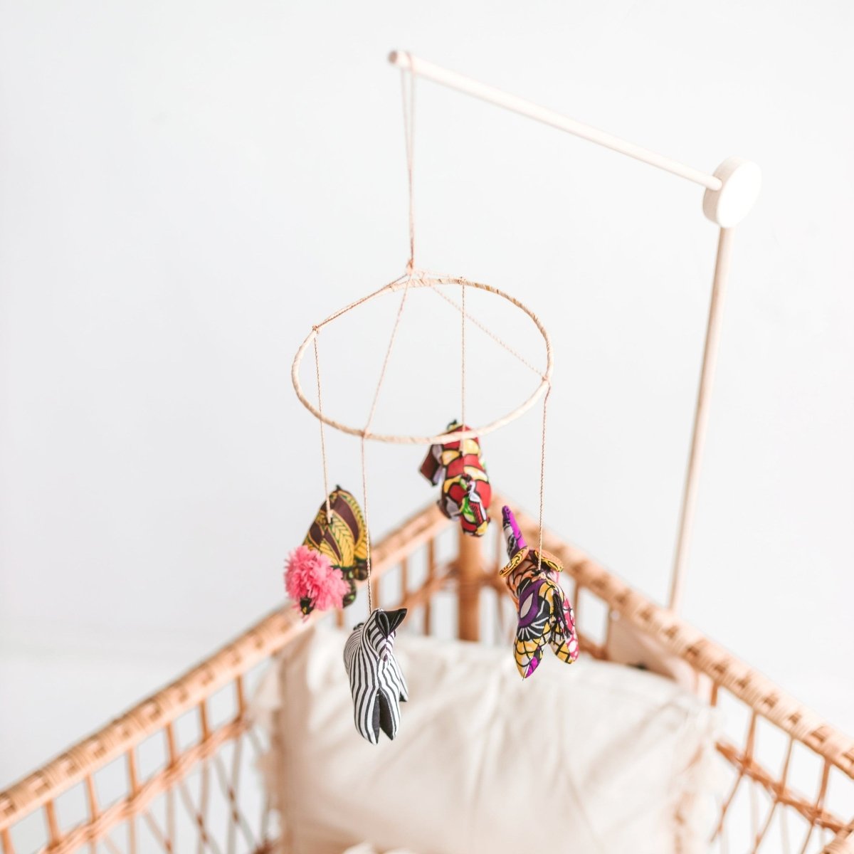 Wooden Cot Mobile Holder - Solid Ash, Unpainted - 81 cm - Tiny Tugz™