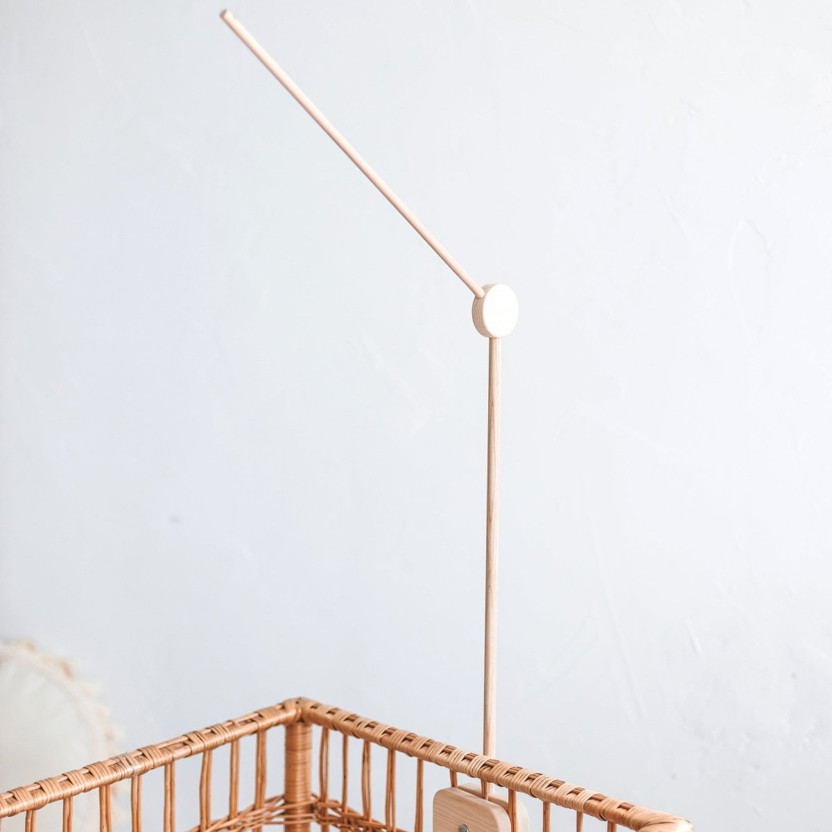 Wooden Cot Mobile Holder - Solid Ash, Unpainted - 81 cm - Tiny Tugz™