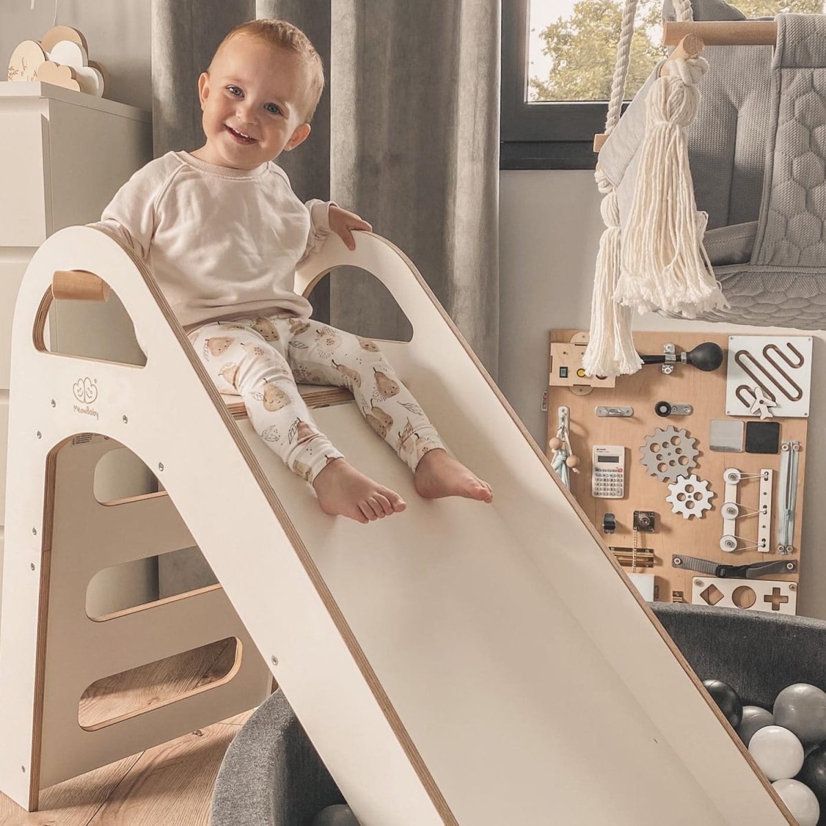 Wooden Indoor Scandinavian-Style Slide for Kids – Smooth Birch Plywood - Tiny Tugz™