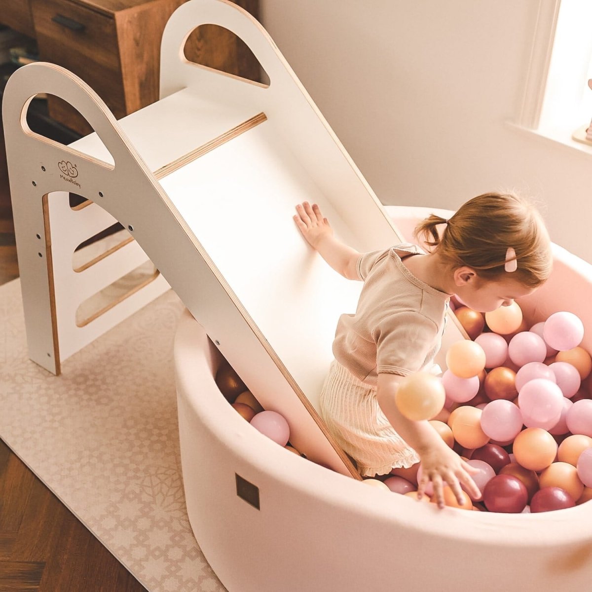 Wooden Indoor Scandinavian-Style Slide for Kids – Smooth Birch Plywood - Tiny Tugz™