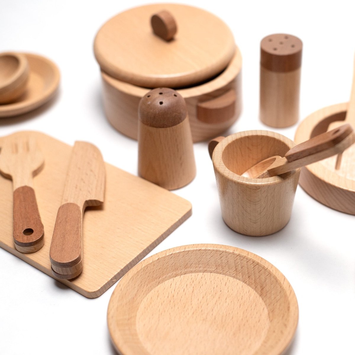 Wooden Toy - Cooking & Dining Set - Montessori Open-Ended Toy - Tiny Tugz™