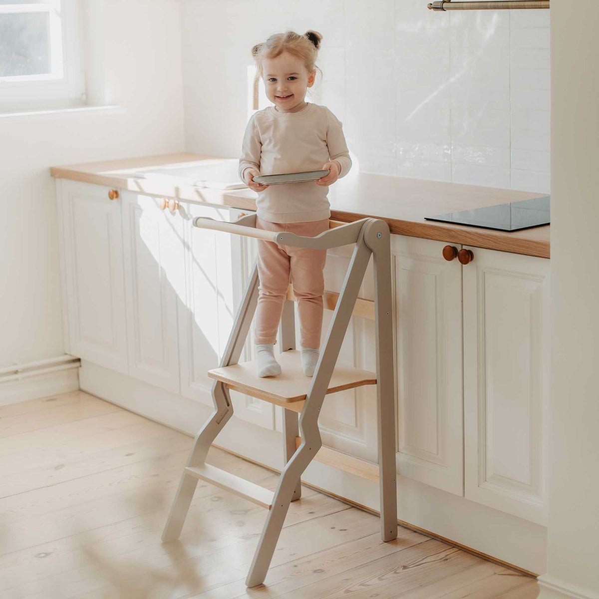 ZigZag™ Foldable Montessori Kitchen Tower for Toddlers (18M–6Y) - Tiny Tugz™